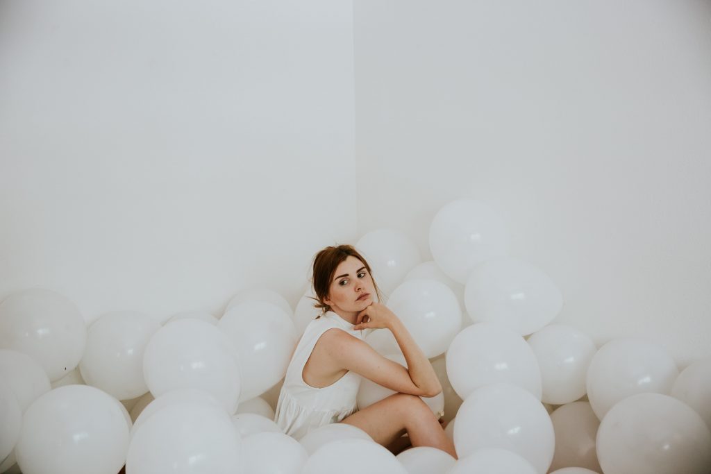 Pourquoi vous devriez porter des bas de contention au quotidien 4 averie woodard 111825 unsplash 1024x683 1 libellasocks.com