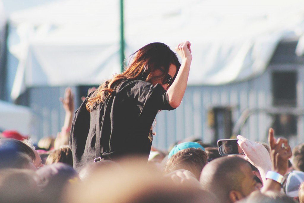 Profiter des Festivals : 5 astuces pour rester en forme jusqu’au bout 5 festival 1024x683 2 libellasocks.com